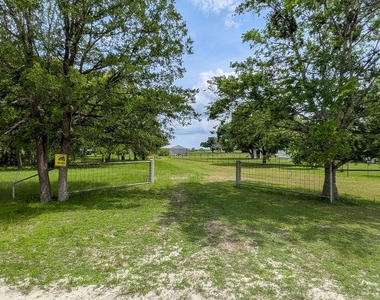 1139 County Rd 403 - Photo Thumbnail 31