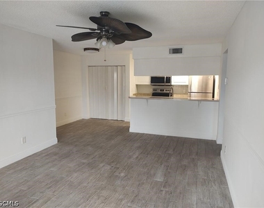5311 Summerlin Road - Photo Thumbnail 2