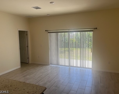 120 Homer Avenue S - Photo Thumbnail 4
