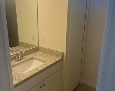 120 Homer Avenue S - Photo Thumbnail 8
