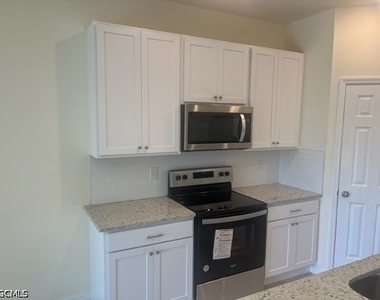 120 Homer Avenue S - Photo Thumbnail 1