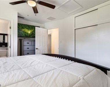 18597 Marco Boulevard - Photo Thumbnail 19