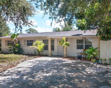 18597 Marco Boulevard - Photo Thumbnail 11