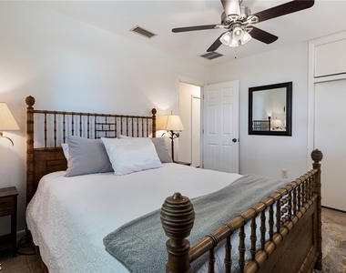 18597 Marco Boulevard - Photo Thumbnail 5