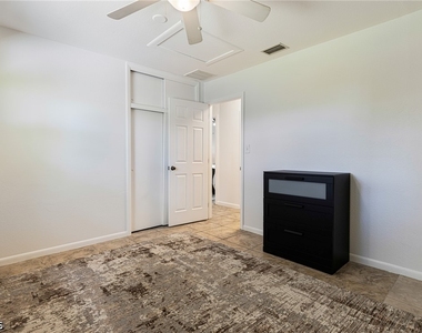 18597 Marco Boulevard - Photo Thumbnail 23