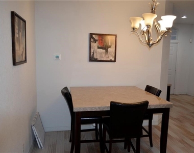 1702 Emerald Cove Drive - Photo Thumbnail 8