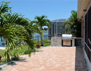 1702 Emerald Cove Drive - Photo Thumbnail 15