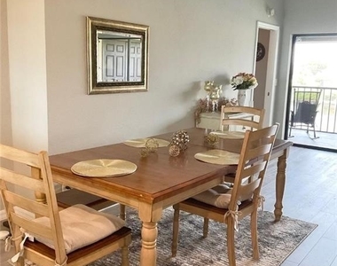 3708 Se 12th Avenue - Photo Thumbnail 5