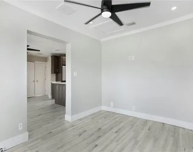 1144 Donald Road - Photo Thumbnail 11