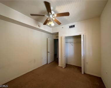 8341 Whiskey Preserve Circle - Photo Thumbnail 7