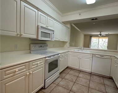 8341 Whiskey Preserve Circle - Photo Thumbnail 6