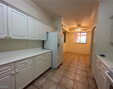 8341 Whiskey Preserve Circle - Photo Thumbnail 5