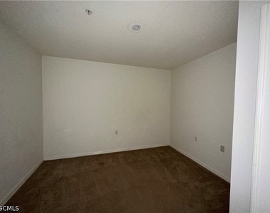 8341 Whiskey Preserve Circle - Photo Thumbnail 8