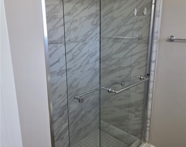 112 Sw 35th Terrace - Photo Thumbnail 5