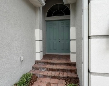 8610 Sumner Avenue - Photo Thumbnail 2