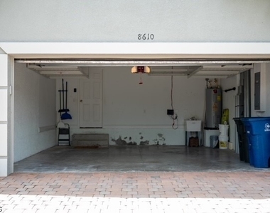 8610 Sumner Avenue - Photo Thumbnail 13