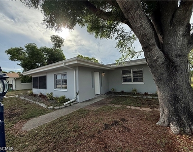 329 Tudor Drive - Photo Thumbnail 4