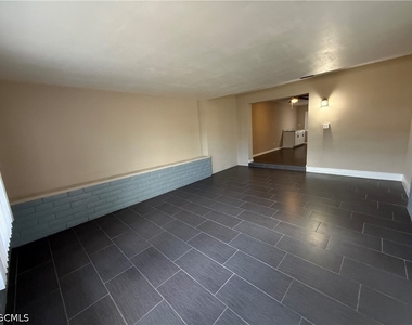 329 Tudor Drive - Photo Thumbnail 5