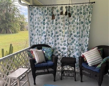823 Courtington Lane - Photo Thumbnail 10