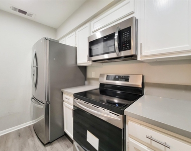 8299 Cambridge Street - Photo Thumbnail 11