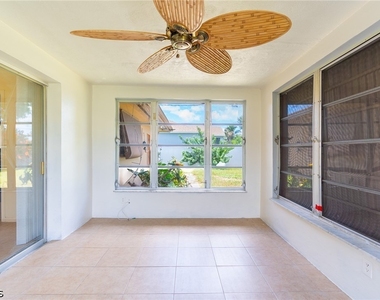 235 Se 45th Street - Photo Thumbnail 12