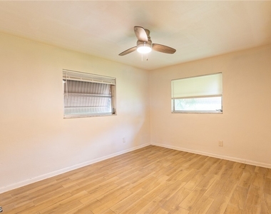 235 Se 45th Street - Photo Thumbnail 22