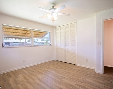 235 Se 45th Street - Photo Thumbnail 11