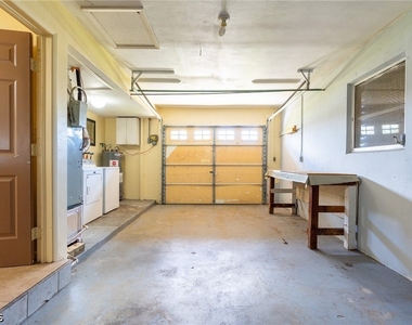 235 Se 45th Street - Photo Thumbnail 14