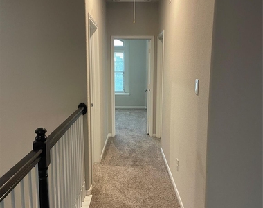 3417 Harvest Meadow Lane - Photo Thumbnail 11