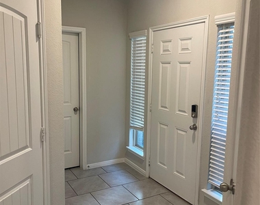 3417 Harvest Meadow Lane - Photo Thumbnail 2