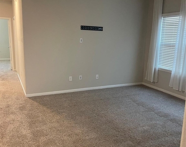 3417 Harvest Meadow Lane - Photo Thumbnail 9