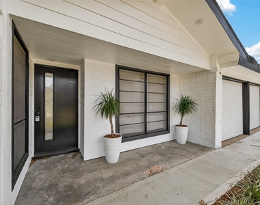 5523 Kuldell Drive - Photo Thumbnail 5
