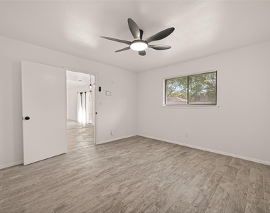 5523 Kuldell Drive - Photo Thumbnail 37