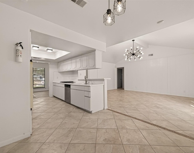 5523 Kuldell Drive - Photo Thumbnail 13