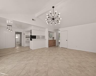 5523 Kuldell Drive - Photo Thumbnail 11
