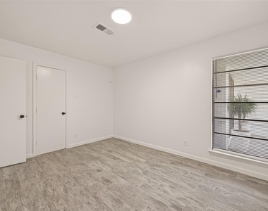 5523 Kuldell Drive - Photo Thumbnail 24