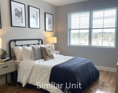303 Dunbar - Photo Thumbnail 3