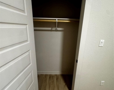 9713 Cargil - Photo Thumbnail 16