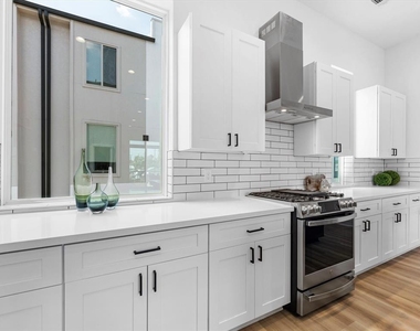 5904 Val Verde Street - Photo Thumbnail 9