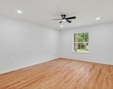 17807 Asphodel Lane - Photo Thumbnail 14