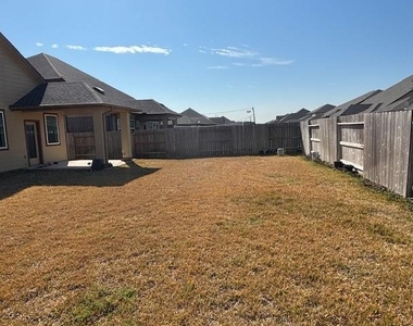 10818 Bodie Hills Drive - Photo Thumbnail 17