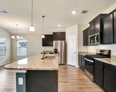 1006 Fannin Street - Photo Thumbnail 10
