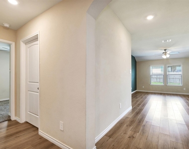 1006 Fannin Street - Photo Thumbnail 21