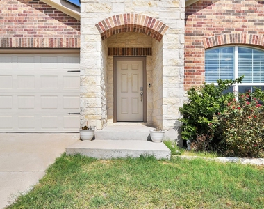 1006 Fannin Street - Photo Thumbnail 1