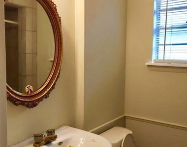 8616 Greenmound Avenue - Photo Thumbnail 8