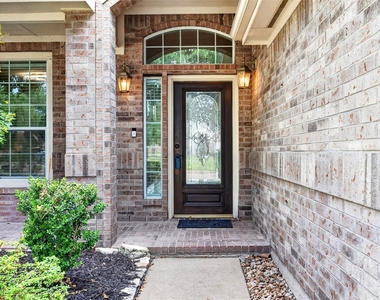 7603 Kenmark Court - Photo Thumbnail 4