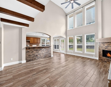 7603 Kenmark Court - Photo Thumbnail 11