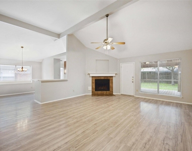 20323 Pinefield Lane - Photo Thumbnail 6