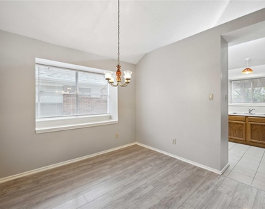 20323 Pinefield Lane - Photo Thumbnail 8