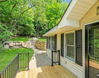 358 Lakeview - Photo Thumbnail 3